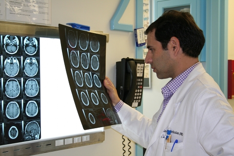 Dr Hanissian Views X-ray